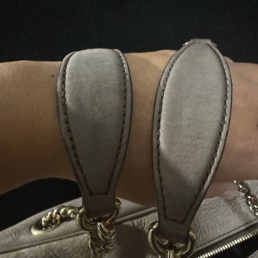 Authentic Gucci Soho Suede Bag - Picture 3 of 9